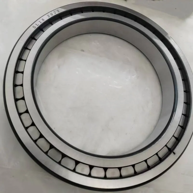 SL182922 valčekové ložiská s úplným doplnkom